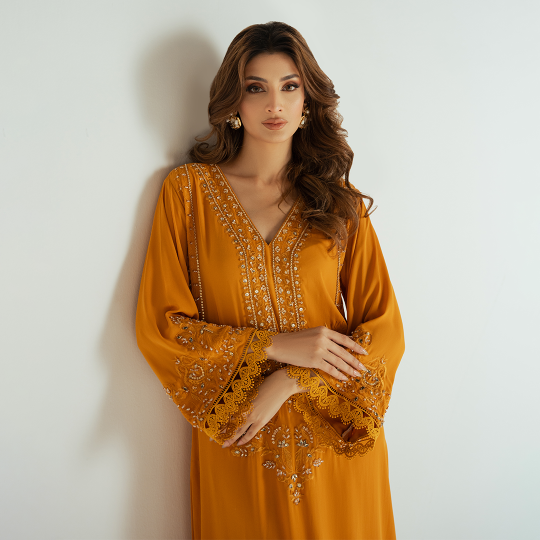Zareen - Golden hues